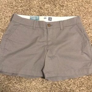 Old Navy 5 inch gray shorts size 6
